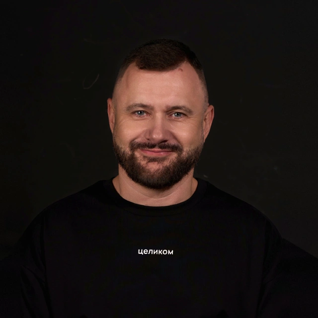 Антон Шустов